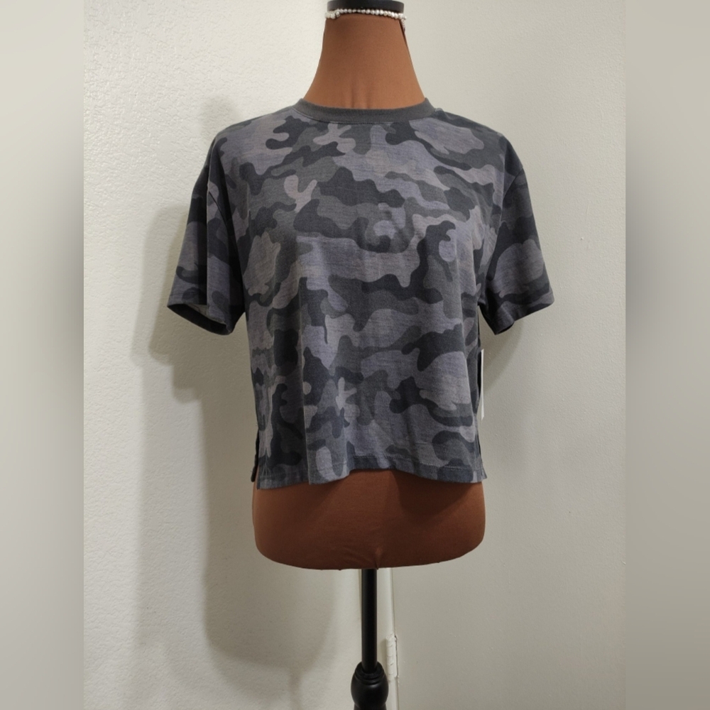 ZELOS Women's Short Sleeve Boxy Graphic T-Shirt Black Camo, S